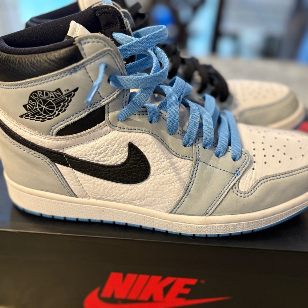 air jordan 1 retro high og size 10 university blue